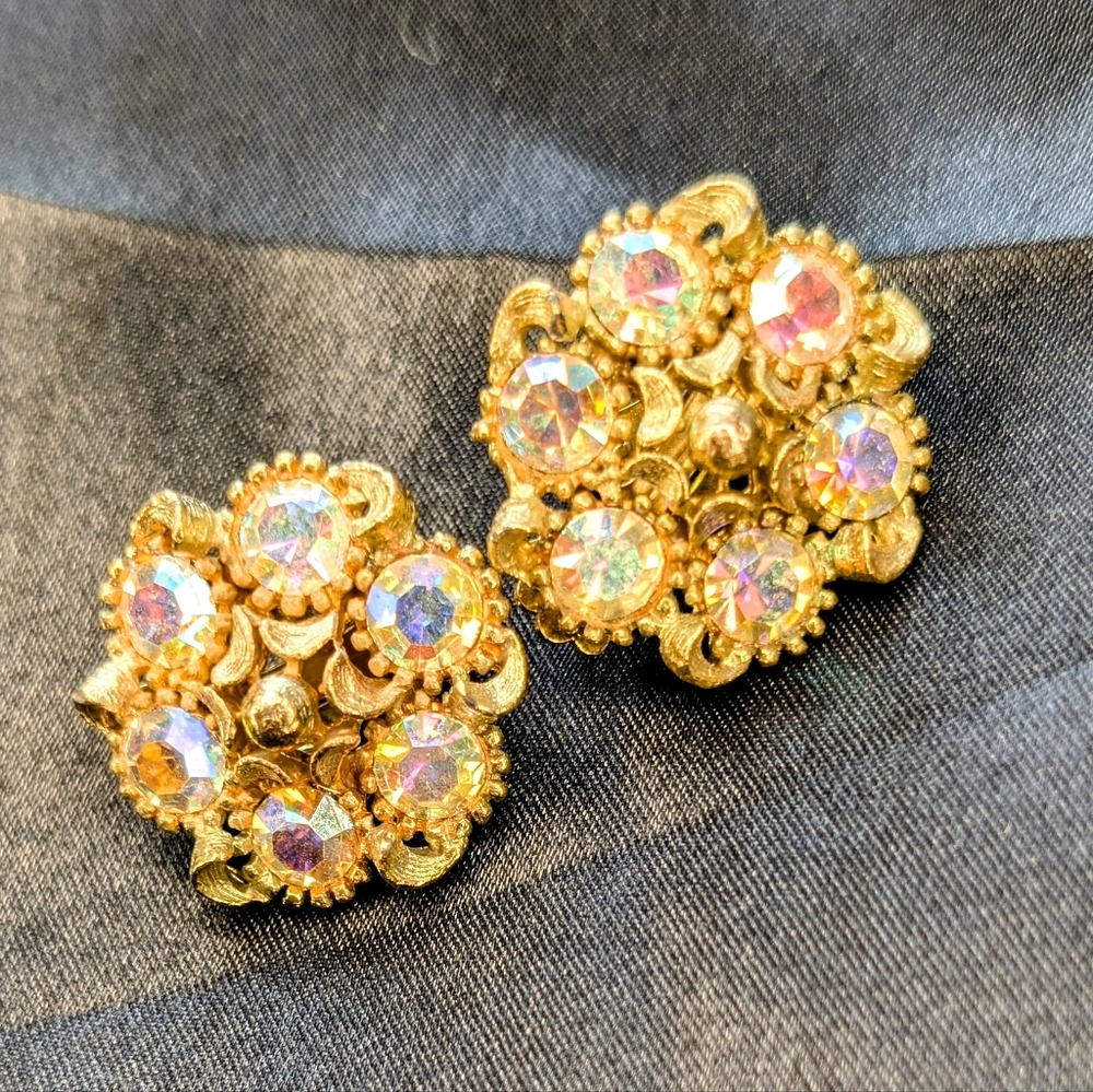 Vintage Aurora Borealis Gold Clip-On Earrings – Iridescent Elegance